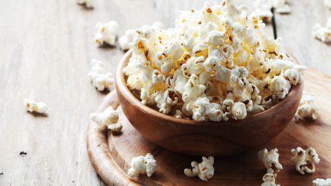 Süßes Popcorn aus der Mikrowelle - Popcorn selber machen!