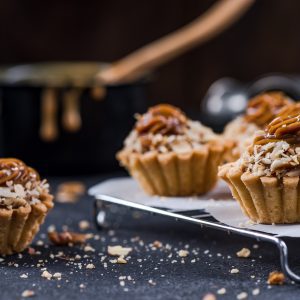 Small cupcakes with toffee caramel and walnuts 2021 08 26 16 37 32 utc
